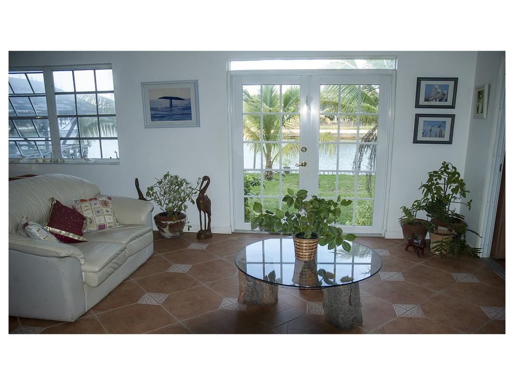 Silver Point Villa Freeport Extérieur photo